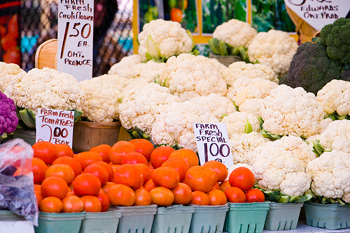 farmer's market, fresh vegetables